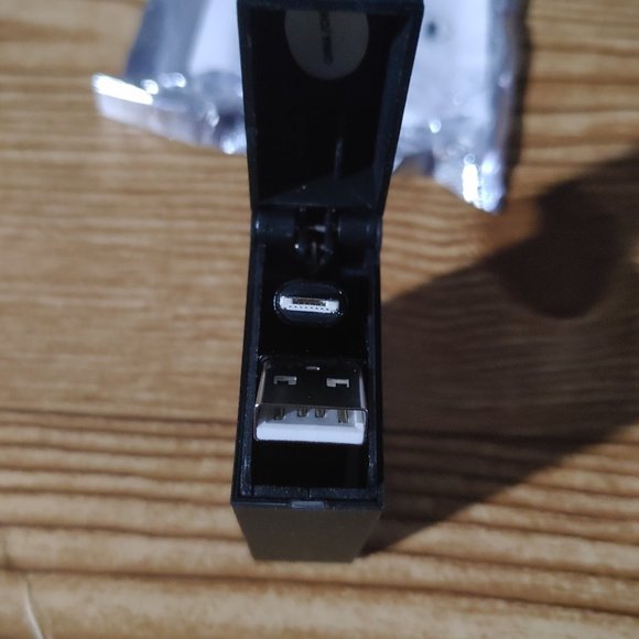 Lexus 2in1 Android/ 8-pin plug (NEW) - Picture 3 of 3